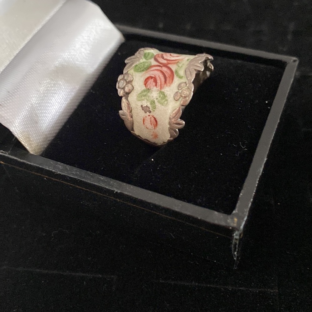 Vintage ring size 7 - Picture 2 of 5